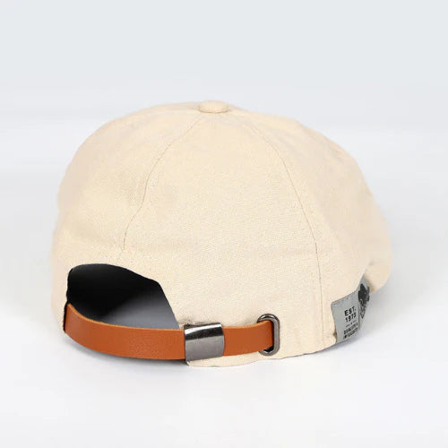 "Elegante verstelbare mannen baret in zwart, tijdloos ontwerp, voor stijlvolle en veelzijdige looks bij diverse gelegenheden.