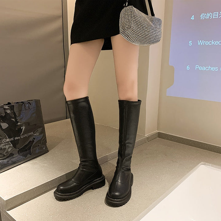 Trendy bruine dames enkellaarzen van leer. Comfortabele en stijlvolle SloaneBoots voor herfstmode.