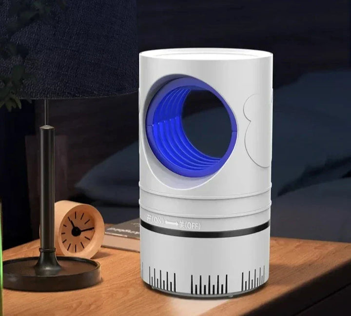 "Elektrische muggenlamp met LED Bionic Violet Wave technologie, moderne witte behuizing, ideaal voor insectenvrije nachten."