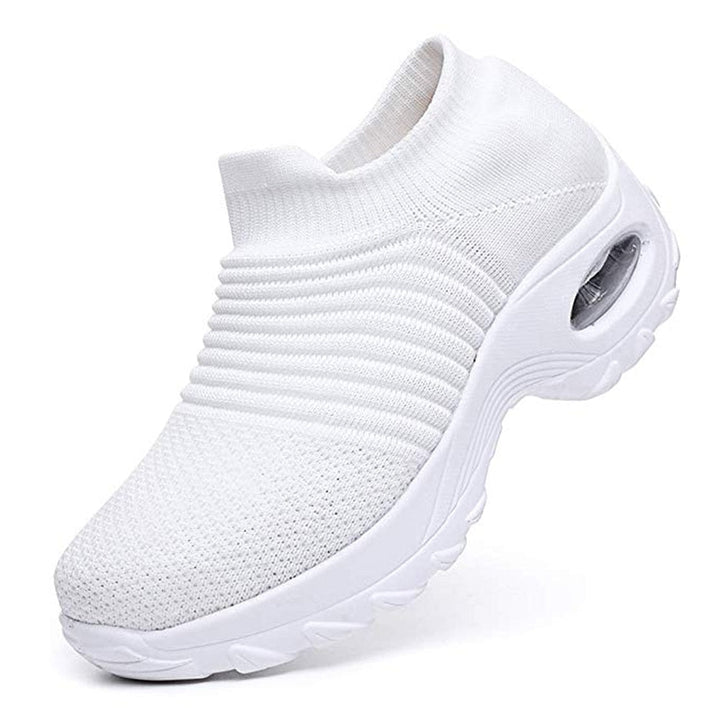 Loopcomfort met Emmie dames sneakers: ademend, orthopedisch en ideaal voor lange wandelingen en sport.