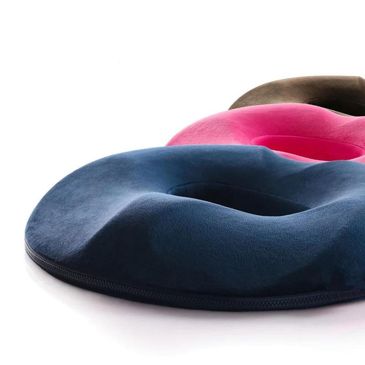 Ergonomisch traagschuim zitkussen voor aambeien & stuitpijn verlichting, comfortabel en drukverlagend.