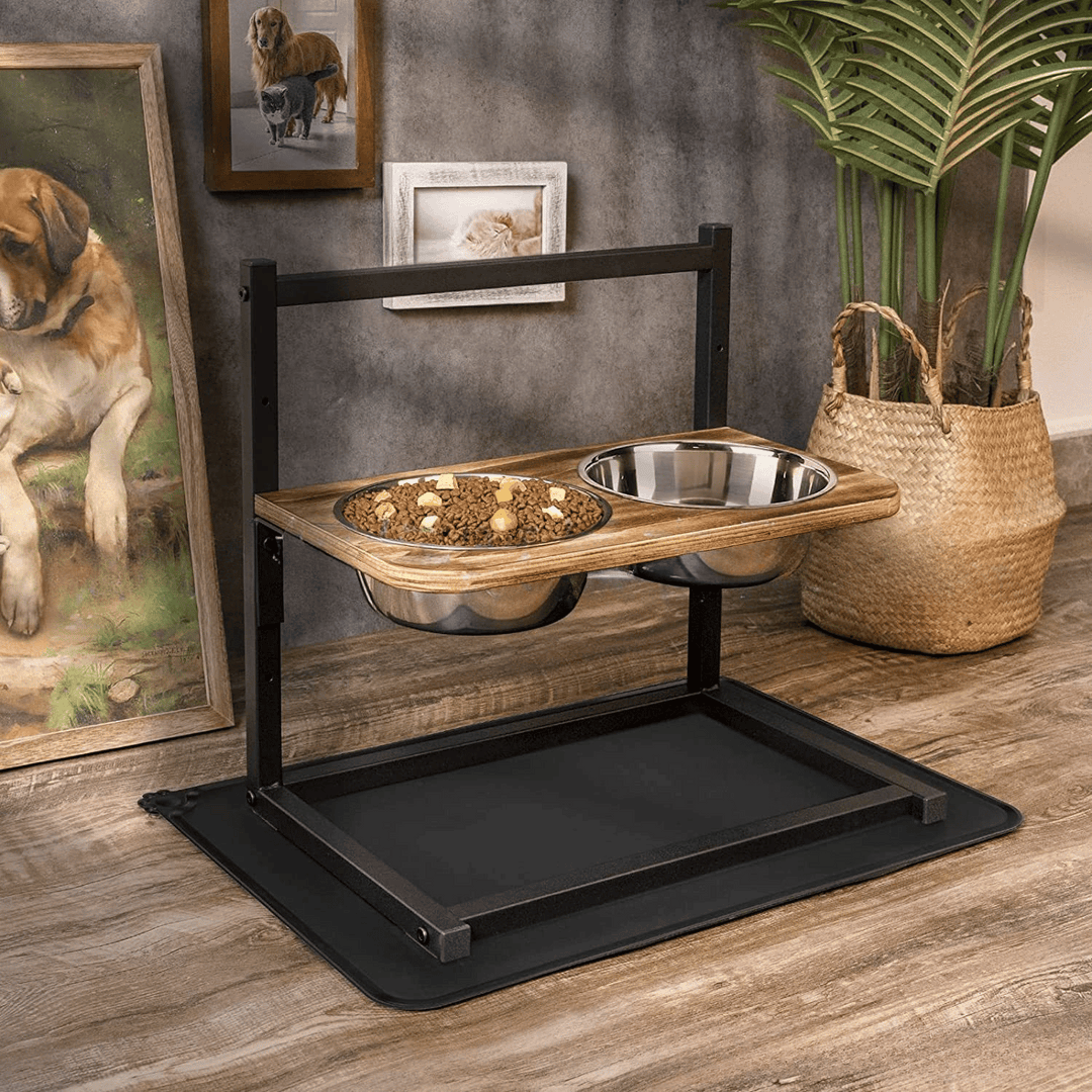 Ergonomisch verhoogd honden voederstation met twee uitneembare RVS schalen voor comfortabel eten.
