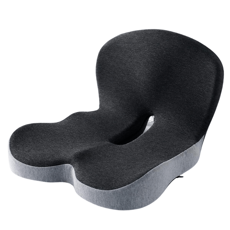 Contoured geheugenfoam zitkussen met ademende hoes; biedt comfort en helpt rugpijn te verminderen.