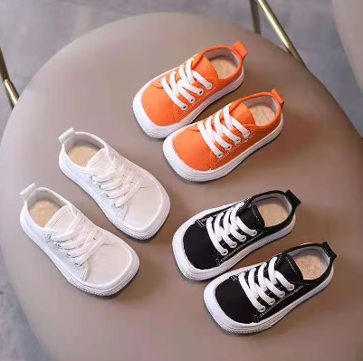 Ergonomische FlexiSteps barefoot sneakers voor kinderen, ideaal voor natuurlijke voetontwikkeling en comfort.