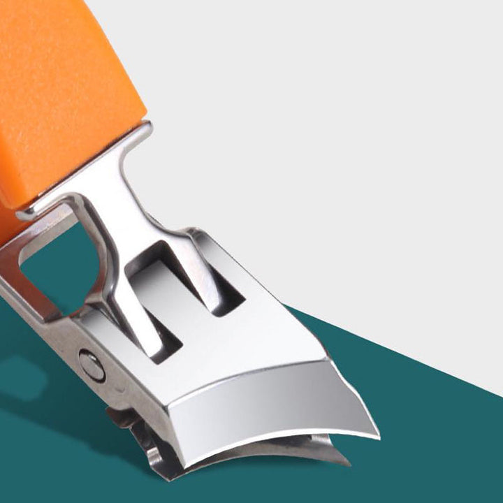 Comfortabele, ergonomische nagelknipper vergemakkelijkt het knippen van harde, dikke nagels.