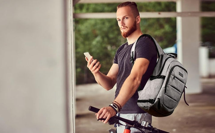 Unisex grote capaciteit rugzak met laptopbescherming, USB-poort en antidiefstal.