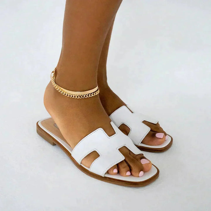 Stijlvolle dames slippers voor de zomer met zachte zool