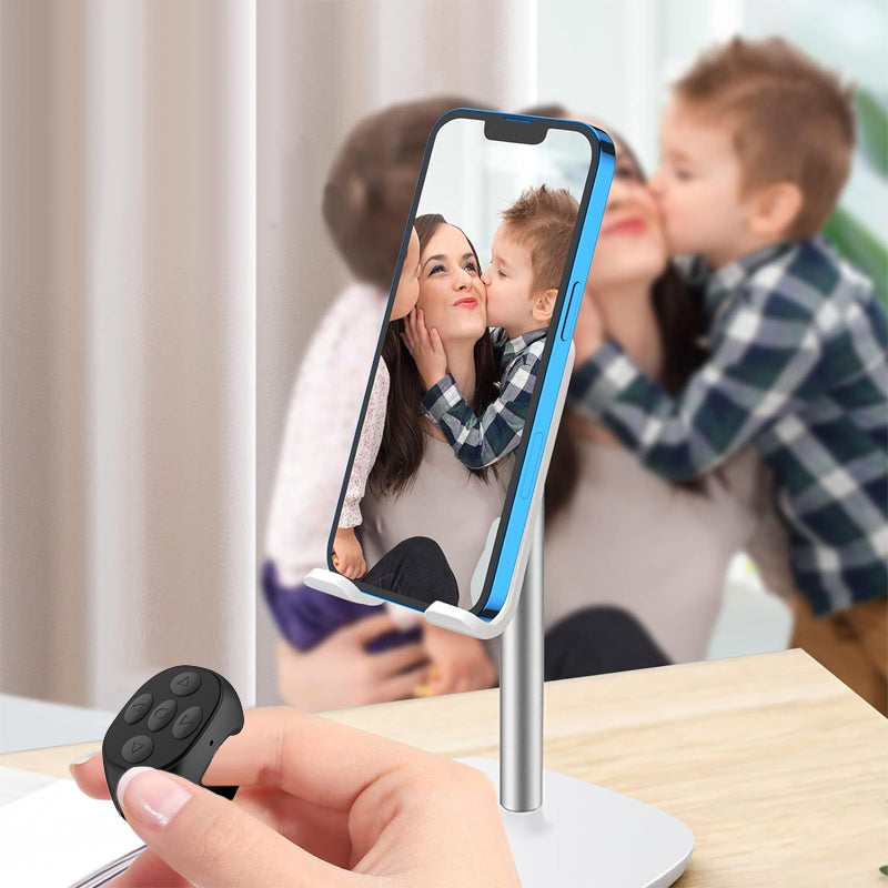 Scroll moeiteloos door feeds met de Fingertap bluetooth afstandsbediening voor je telefoon.
