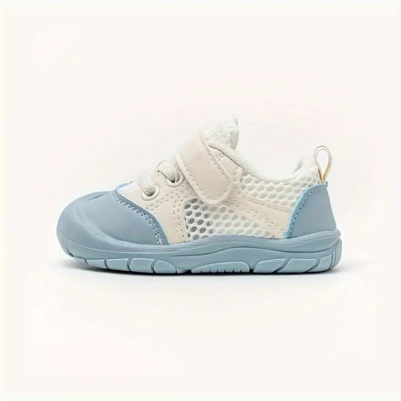 Ademende, flexibele peuterschoenen blauw, met antislip voor veilige en comfortabele stapjes.
