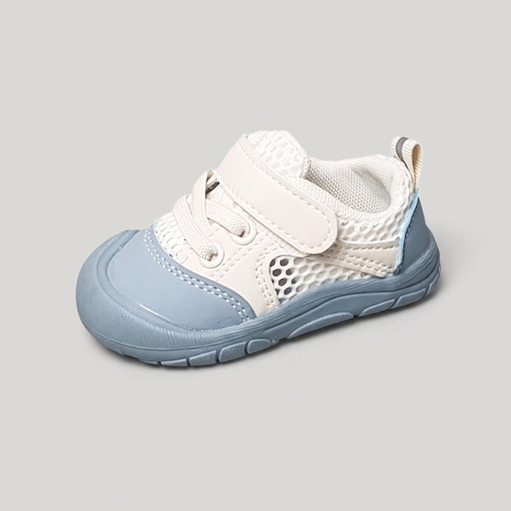 Blauwe flexibele babyschoenen, perfect voor eerste stapjes, bevordert gezonde voetjes en comfort.