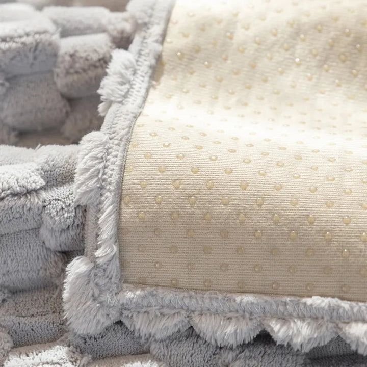 Luxe fluwelen bank plaid, verbetert het interieur van elke woonkamer met stijl en comfort.