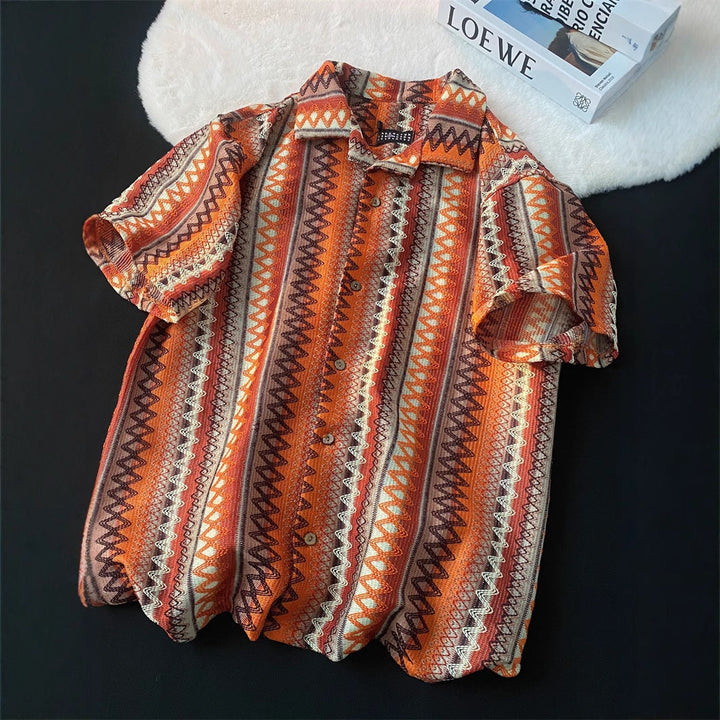 Zomers heren overhemd met levendige boho print en campkraag. Ideaal voor festivals, strand of casual mode.