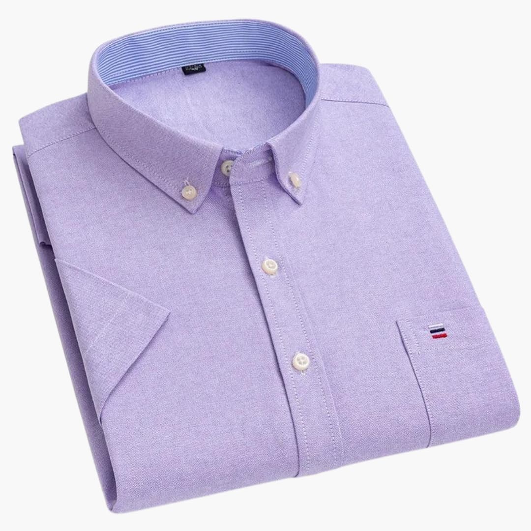 Stijlvol geruit heren overhemd korte mouwen. Modern design voor zomerse zakelijke en casual look.