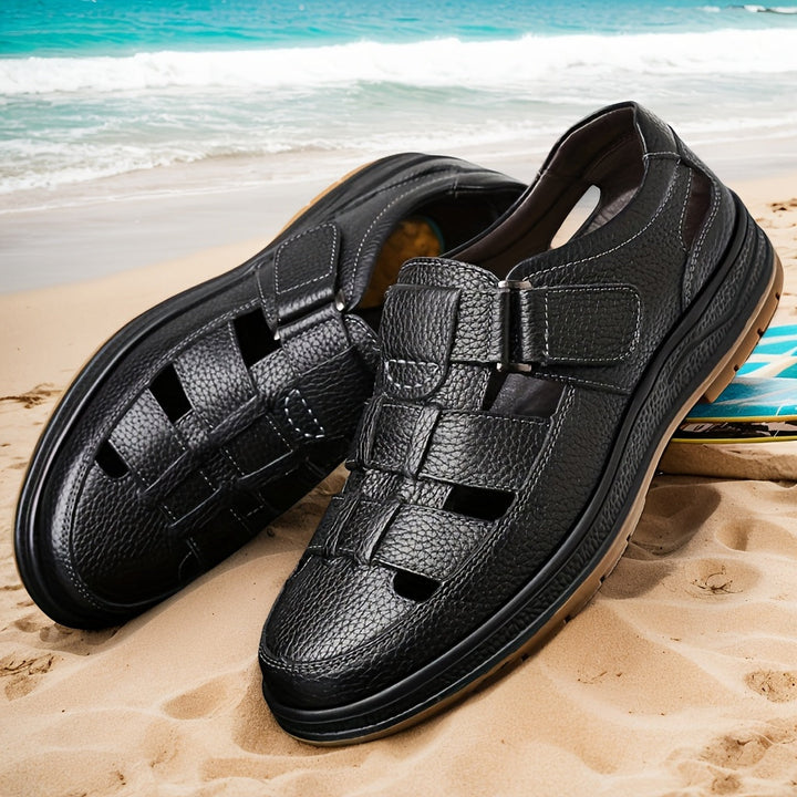 Zwarte heren sandalen met verstelbare banden, ademend en antigeur voor optimaal comfort tijdens de zomer.