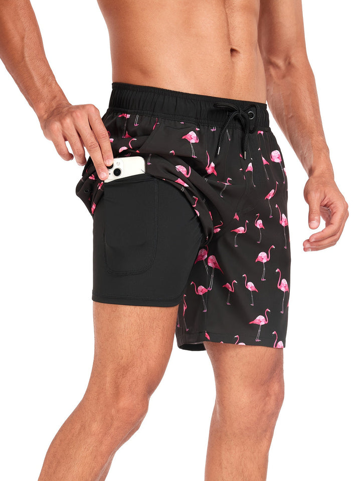 Tropische heren zwemshorts met levendige flamingo print. Sneldrogend en comfortabel voor de zomer.