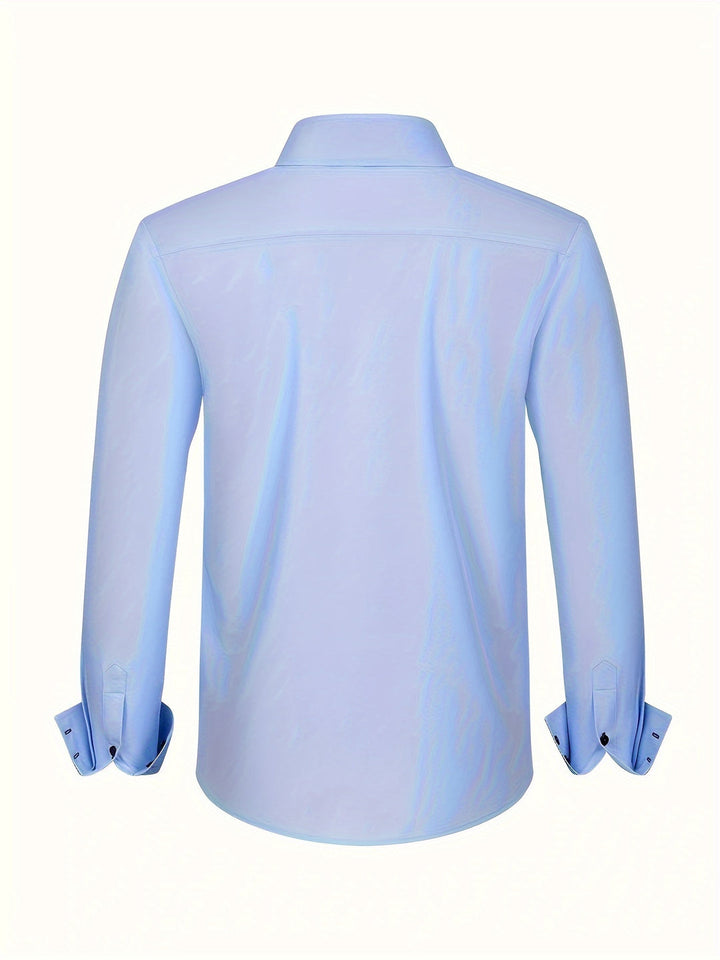 Veelzijdig herenoverhemd: dubbelrijig design met contrastmanchetten, geschikt voor zowel zakelijk als casual gebruik.