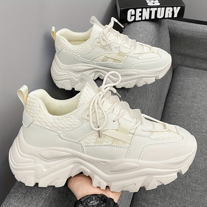 Trendy streetwear sneakers voor heren met opvallend profiel