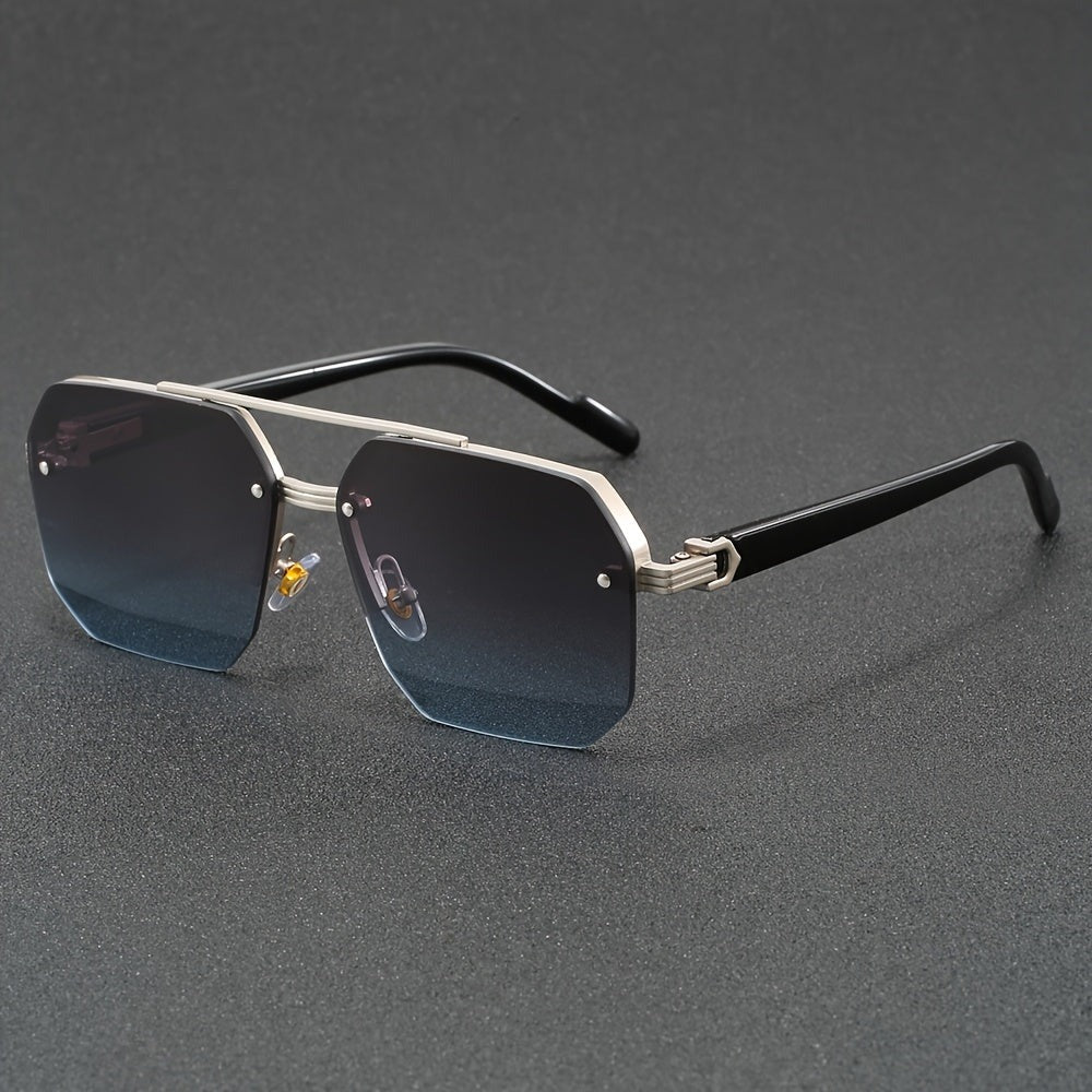 Moderne halfrandloze zonnebril in zilver met blauwe glazen