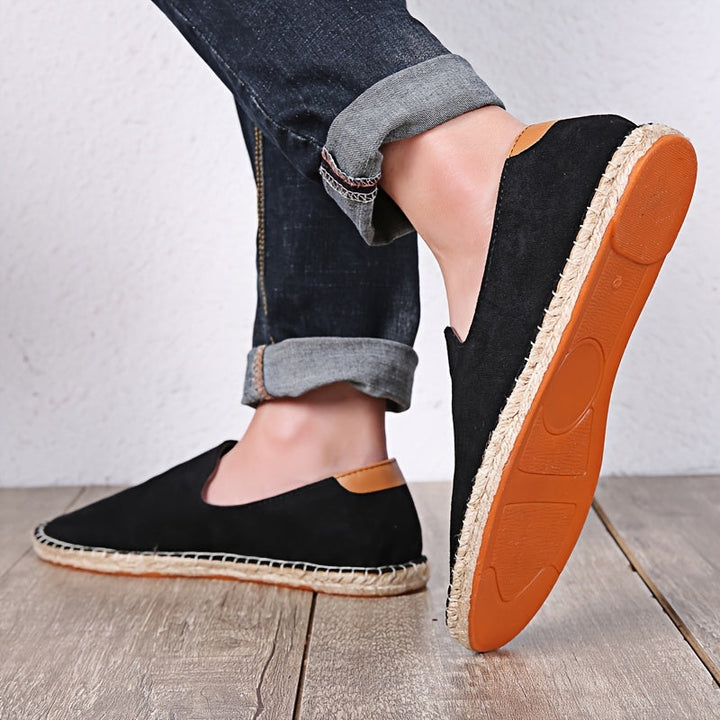 Elegante heren loafers, lichtgewicht en comfortabel, ideaal voor een relaxte zomerdag.