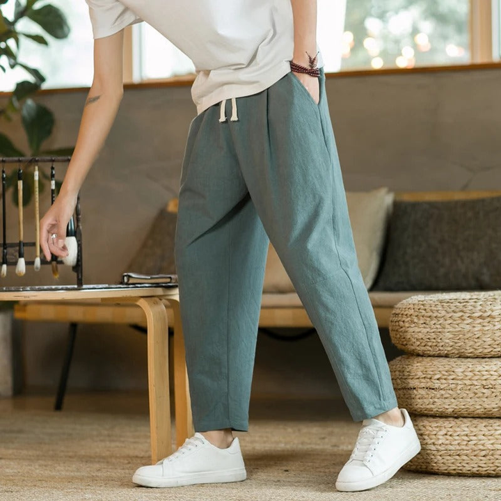 Luchtige heren casual broek met rechte pijpen in detail, comfortabele zomerbroek