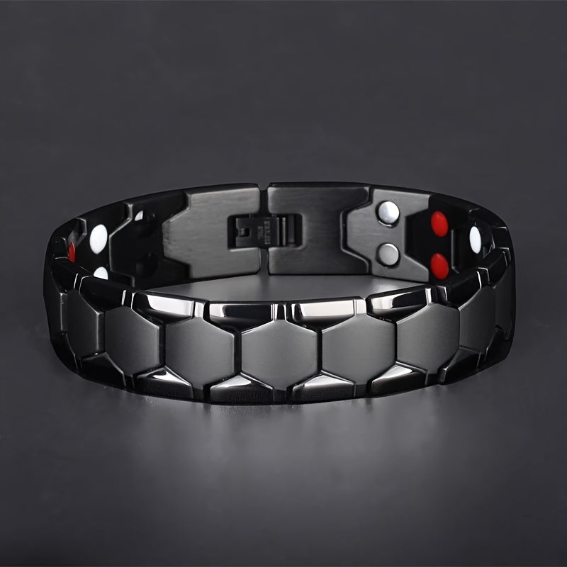 Stijlvolle herenarmband met trendy geometrisch patroon, perfect voor de moderne man. Veilig met kliksluiting.