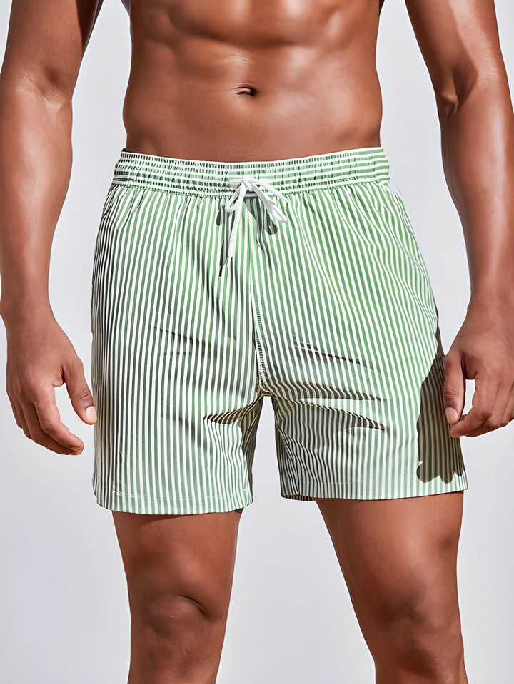 Opgevouwen gestreepte zwemshort voor heren, comfortabele en modieuze strandshort, essentieel voor je zomergarderobe.