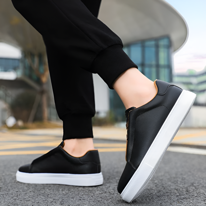 Comfortabele heren schoenen met antislip zool van dichtbij
