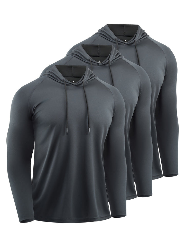 Detailopname van de sneldrogende stof en comfortabele capuchon van de sport trui voor heren.