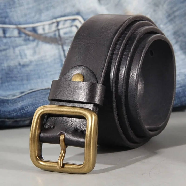 Zwarte herenriem met opgerold ontwerp en metalen gesp