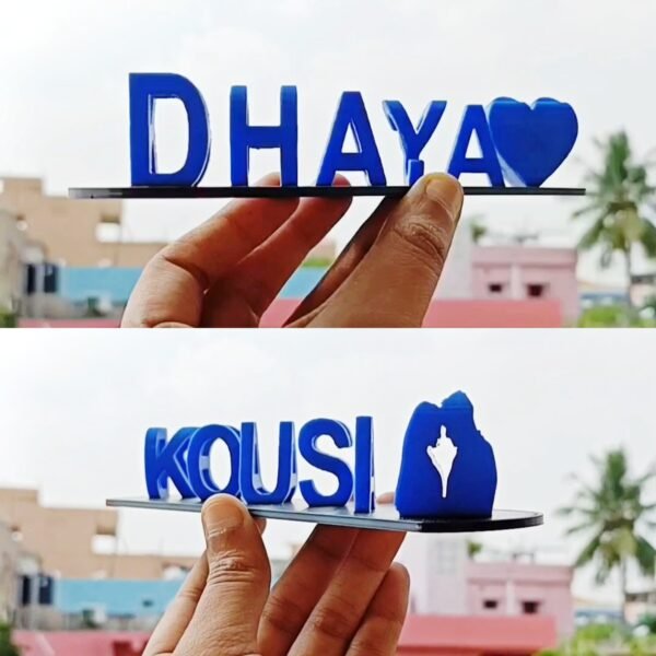 Gepersonaliseerd naamplaatje met twee namen in elegant design, perfect als uniek cadeau of decoratie.