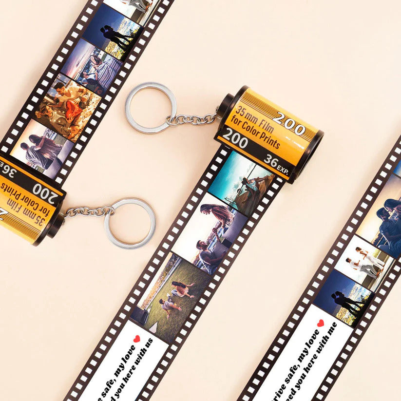Attent cadeau: filmrol sleutelhanger met foto's, ideaal voor verjaardagen of jubilea; een uniek sieraad.