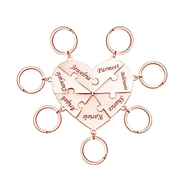 Twee delen van een hart puzzel sleutelhanger, symbool van gedeelde liefde en vriendschap, uniek en graveerbaar.