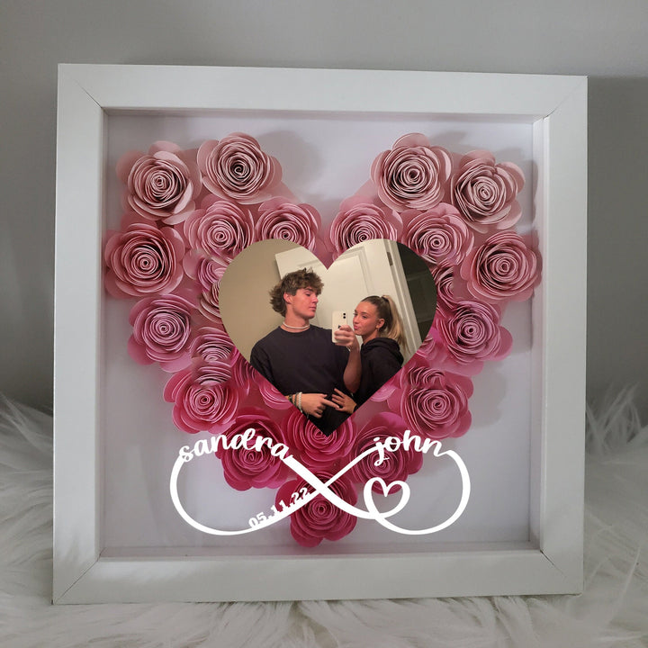 Unieke gepersonaliseerde schaduwdoos fotolijst voor dierbare herinneringen, perfecte romantische woondecoratie.