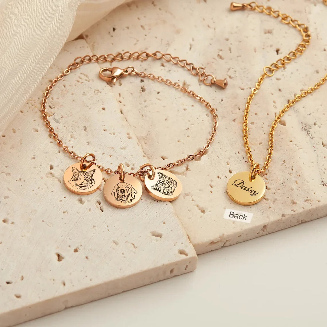 Roestvrijstalen gepersonaliseerde foto armband met huisdier, een uniek en duurzaam sieraad voor dierenliefhebbers.