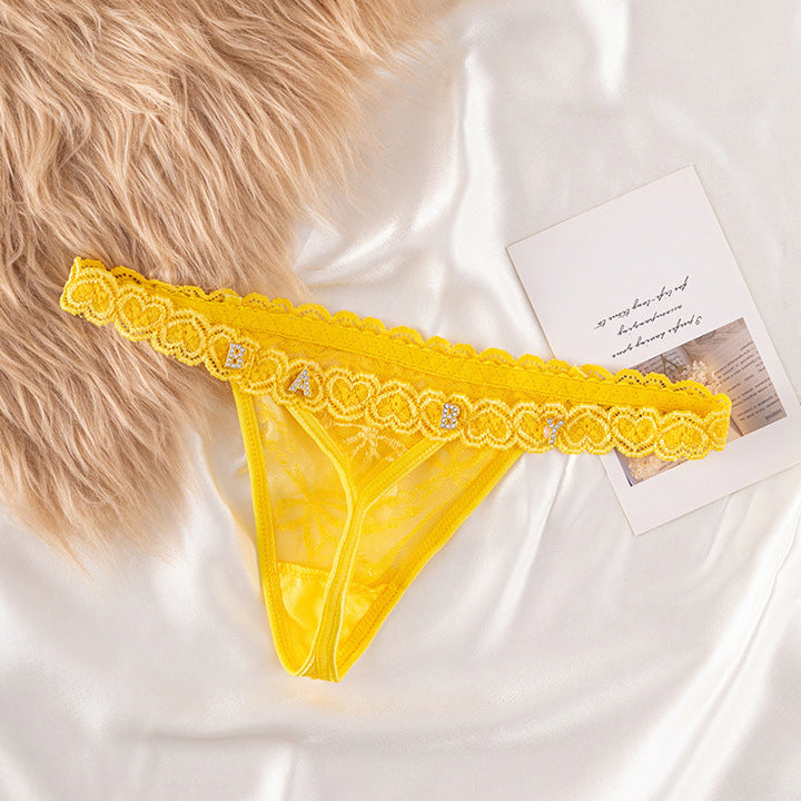 Gepersonaliseerde kanten dames slip met naam. Uniek en sexy ondergoed.