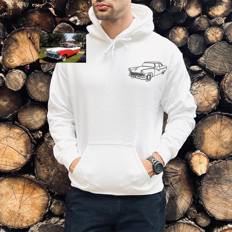 Gepersonaliseerde unisex hoodie met uniek geborduurd autodesign. Ideaal cadeau voor autoliefhebbers.