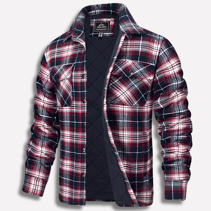 Man draagt casual geruit houthakkersoverhemd in herfstkleuren, ideaal voor buitenactiviteiten en comfort.
