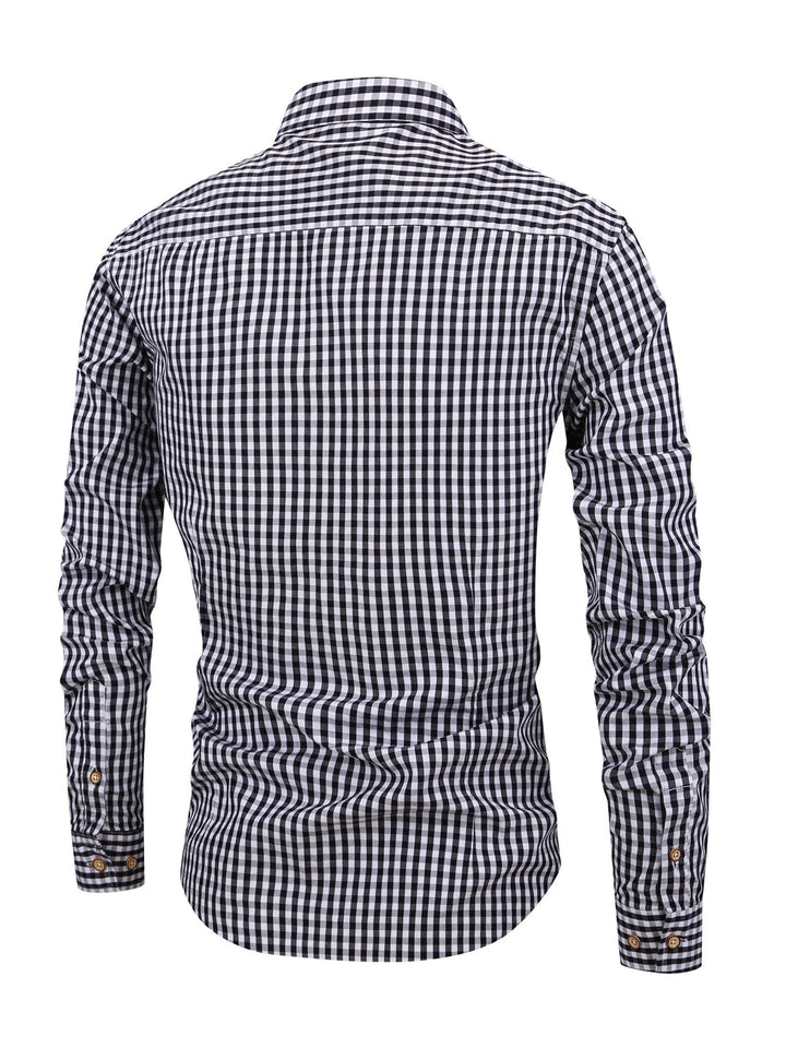 Veelzijdig geruit herenoverhemd, combineert comfort en de nieuwste herenmode trends moeiteloos.