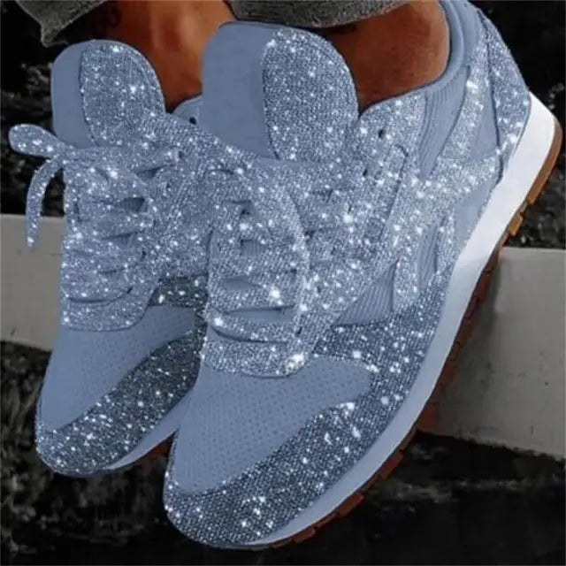Glanzende dames glitter sneakers Leona met sportief comfort, ideaal voor casual fashion en een trendy look.