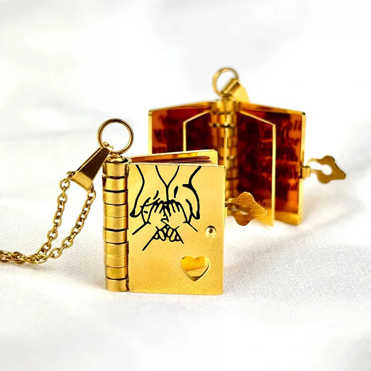 Gedetailleerde roestvrijstalen boekje ketting; een uniek geschenk voor mama, dochter of zus.