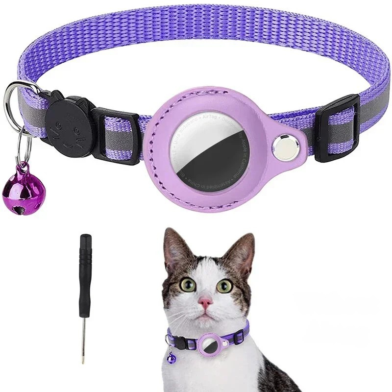 Eigenaar ontspant, wetende dat de kat veilig is met de slimme GPS huisdier locator.