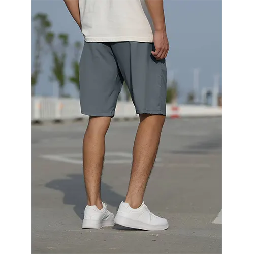 Casual herenshorts met hoge taille in grijs, marineblauw en zwart, comfortabel en stijlvol voor de zomer.