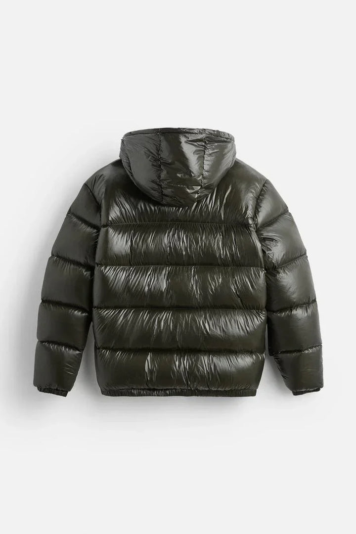 Zwart winterjack Aspen, warm en modieus, ideaal als comfortabele buitenkleding.