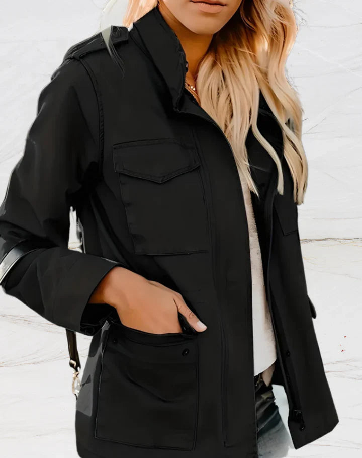 Functionele zwarte dames utility anorak jas, ideaal voor casual gebruik en outdoor avonturen.