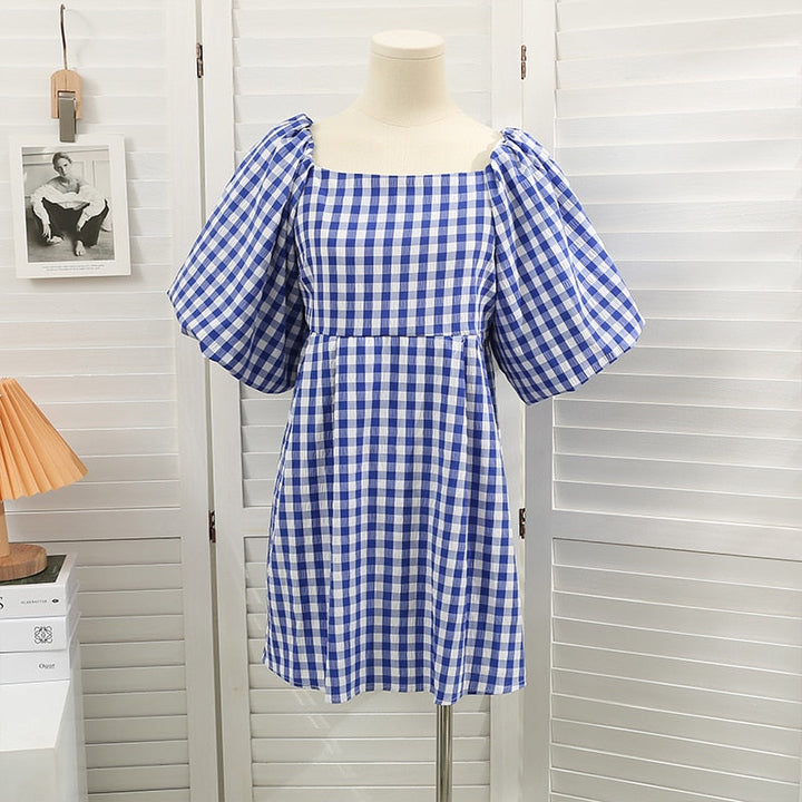 Blauwe casual zomerjurk met vierkante halslijn en korte puffmouwen, ideaal voor dagelijks gebruik.