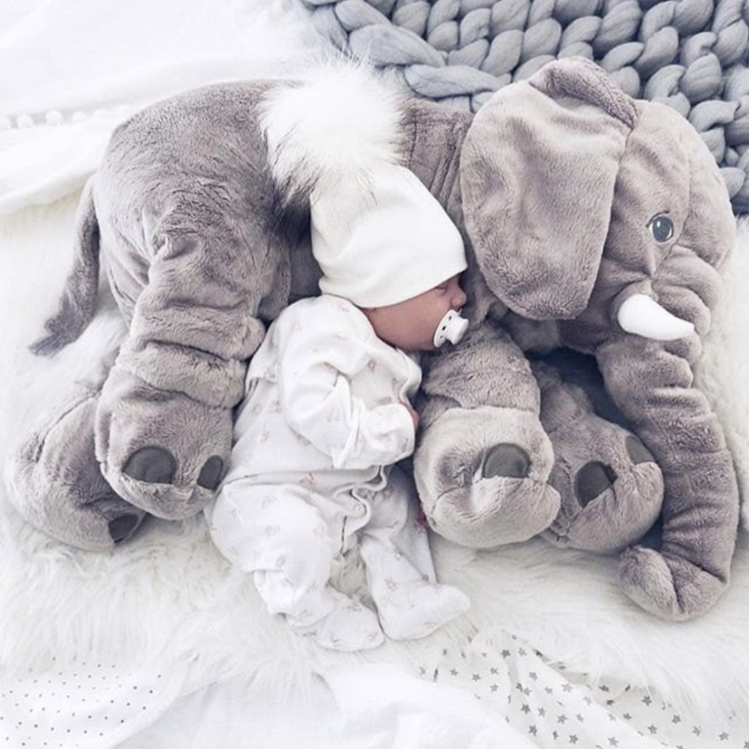 Grote zachte pluche olifant knuffel, perfect als baby kussen of kinderspeelgoed voor de kinderkamer.