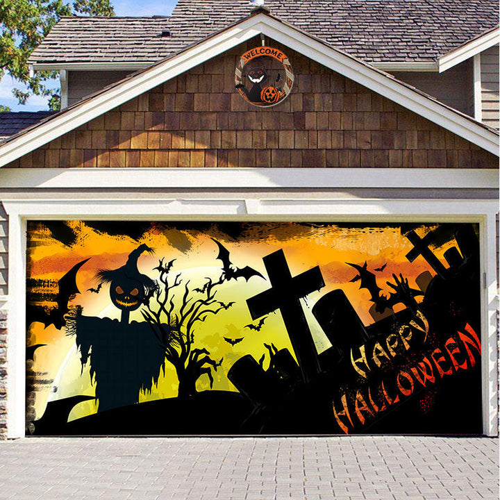 Polyester garagedeurdecoratie, speciaal voor Halloween, met een donker bos en spoken.