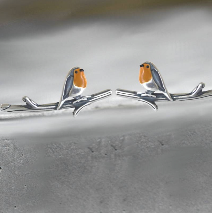 Unieke dames sieraden: handgemaakte glas-in-lood oorbellen met een vrolijke lentevogel.