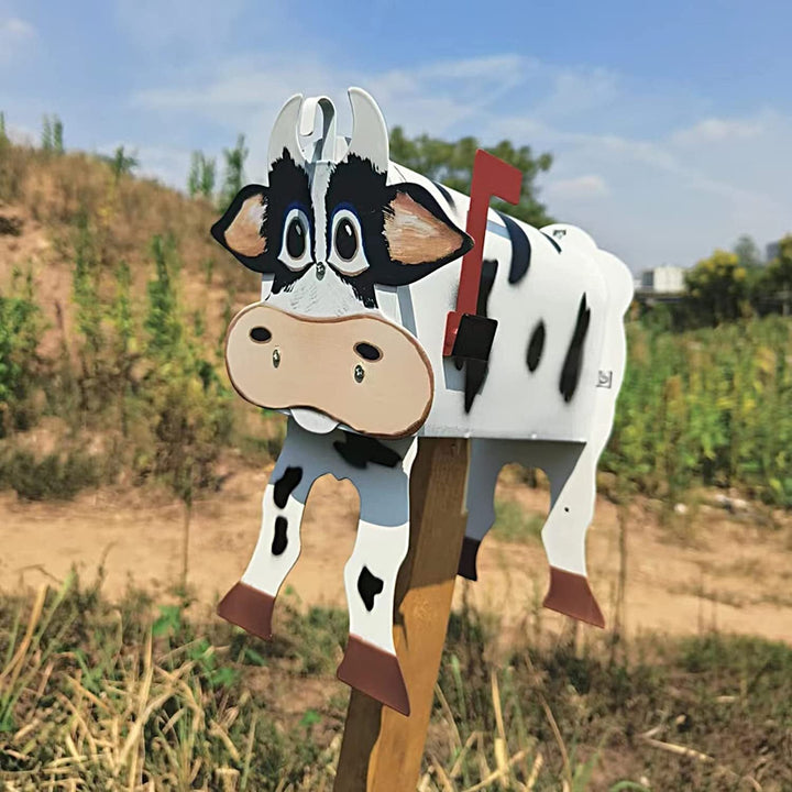 Decoratieve metalen uil brievenbus sculptuur; unieke handgemaakte tuindecoratie. Ideaal voor landelijke buitenhuisdecoratie.