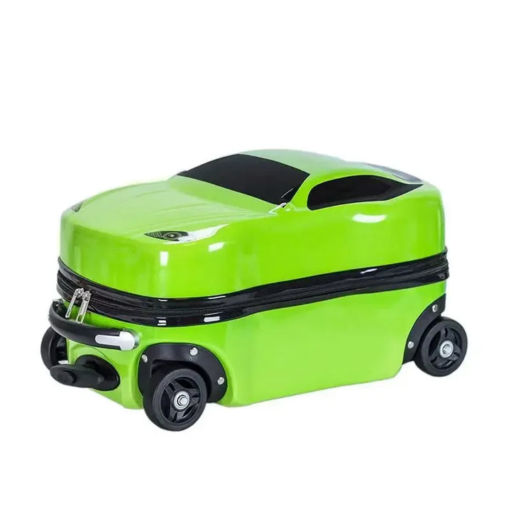 Compacte kinder handbagage koffer in auto vorm, makkelijk mee te nemen.